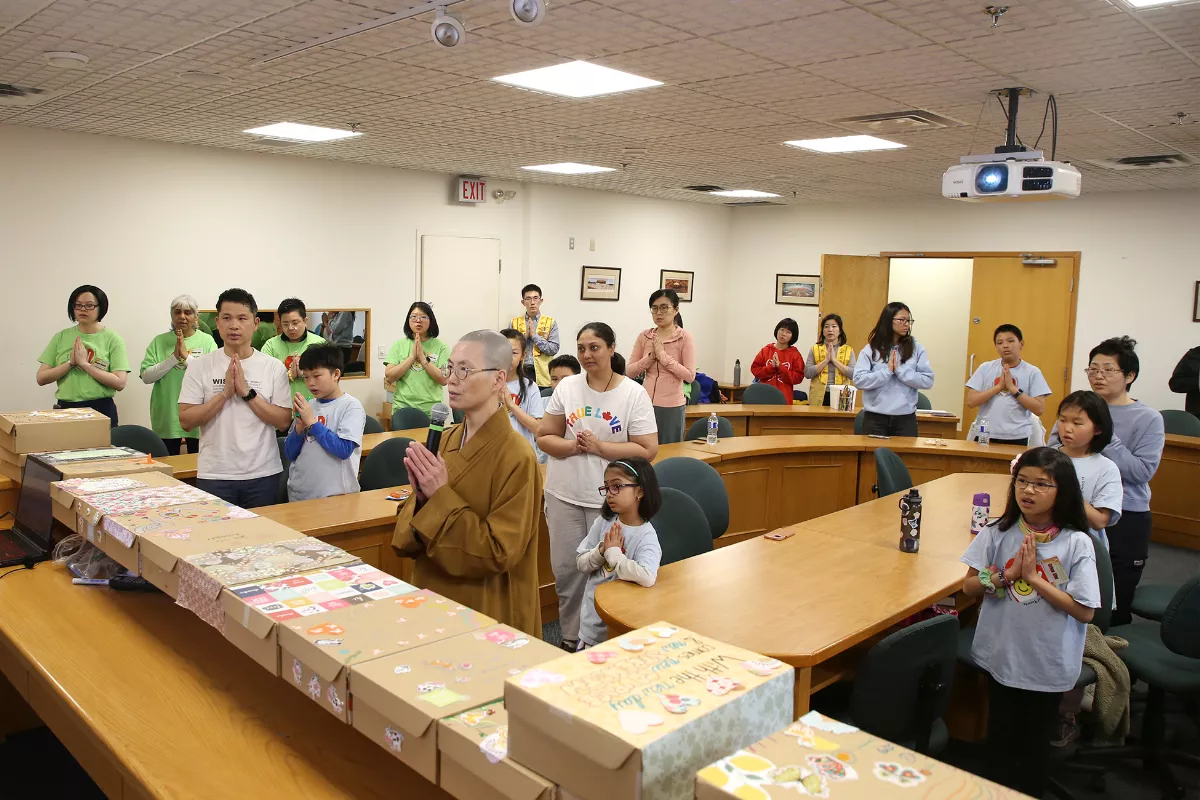 BLIA Toronto Members and Children's Dharma Class Extend Heartfelt Gifts to Vulnerable Women on Mother's Day